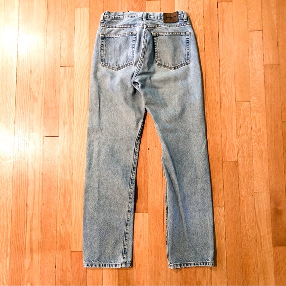 Vintage 1990’s High-Waisted Light Wash Denim Jeans - Picture 6 of 10